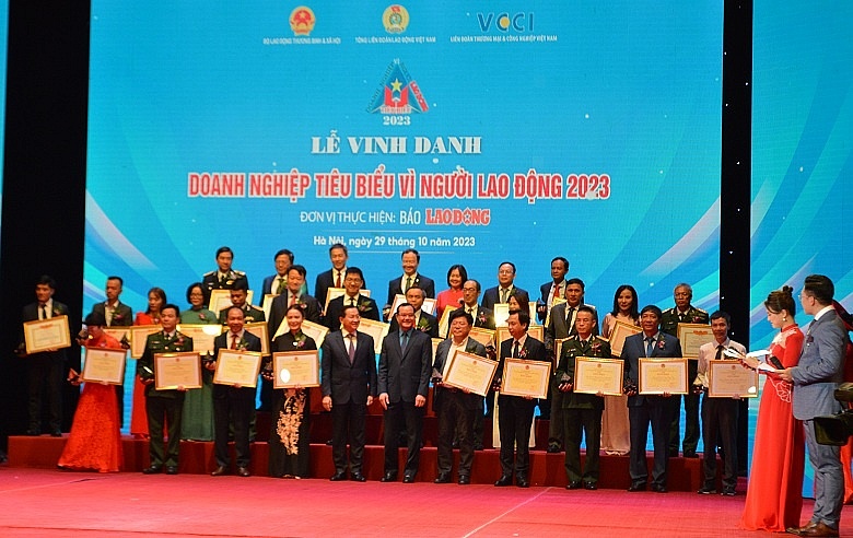 Vinh danh 64 doanh nghiệp tiêu biểu vì người lao động
