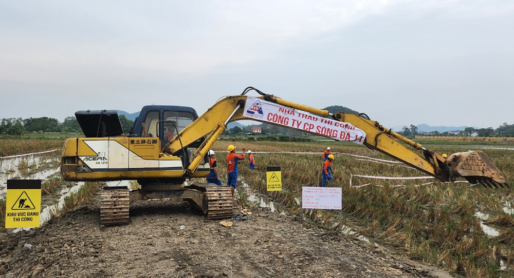Khẩn trương thi công đường dây 500 kV Nam Định I - Thanh Hóa