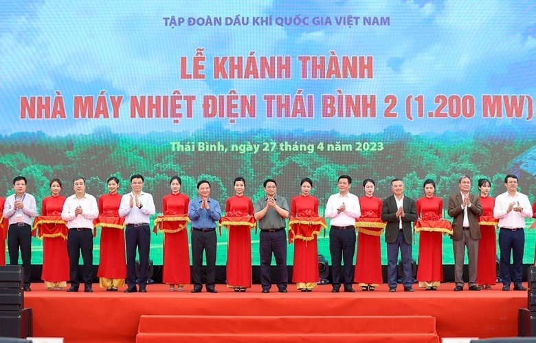 Đại biểu Quốc hội ấn tượng với sự chuyển biến của ngành Dầu khí Đại biểu Quốc hội ấn tượng với sự chuyển biến của ngành Dầu khí