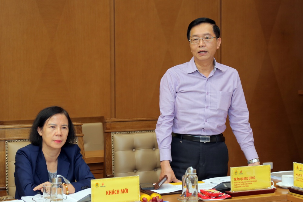 CĐ DKVN tập trung triển khai thực hiện Nghị quyết Đại hội VII CĐ DKVN tập trung triển khai thực hiện Nghị quyết Đại hội VII