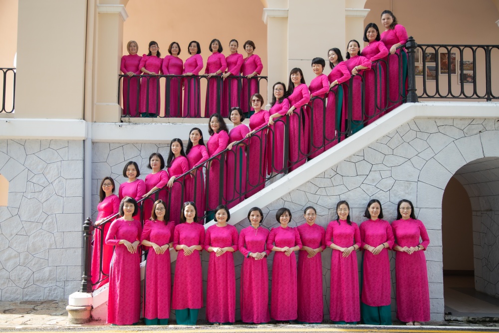 16-LTH-AB-0001-04: Góc yêu thương (Một góc thân thuộc tại tòa nhà 101 Lê Lợi, biểu trưng chữ “Z” thể hiện tinh thần dám đương đầu, táo bạo và đầy bản lĩnh.) 16-LTH-AB-0001-04: Góc yêu thương (Một góc thân thuộc tại tòa nhà 101 Lê Lợi, biểu trưng chữ “Z” thể hiện tinh thần dám đương đầu, táo bạo và đầy bản lĩnh.)