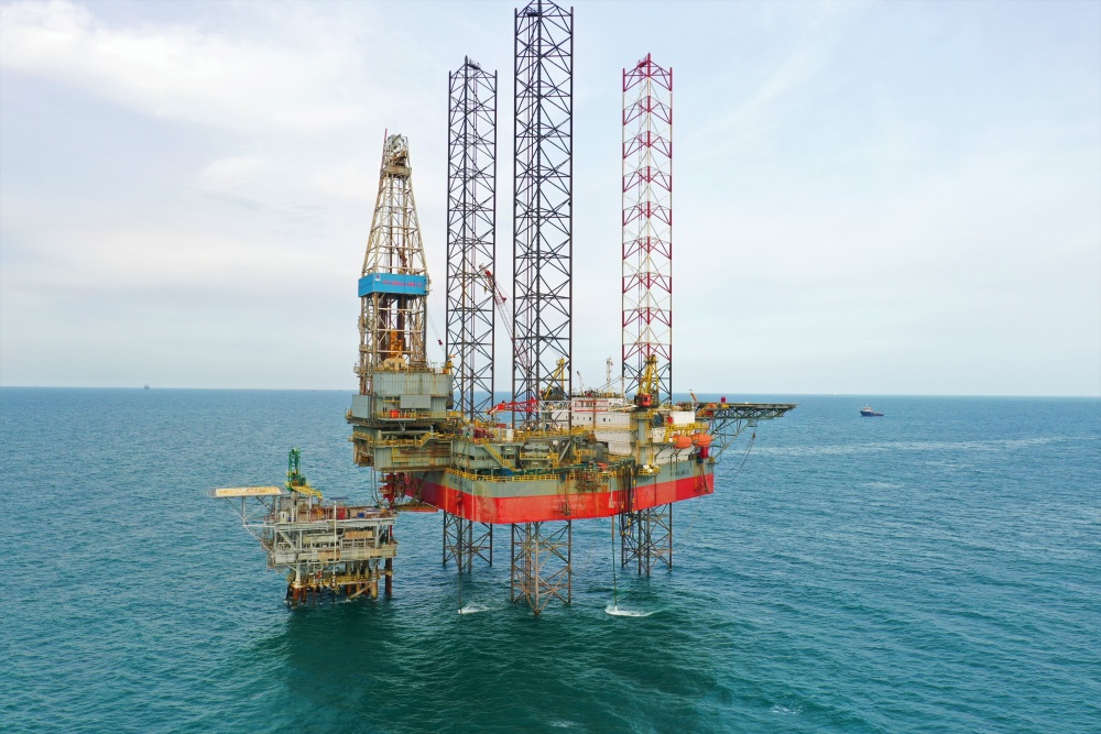 18-NDD-AB-0001-04: Thị trường Indonesia: Tháng 7 năm 2022, PV Drilling bắt đầu cung cấp dịch vụ khoan tại thị trường khoan Indonesia. Tính đến nay,  giàn PV DRILLING II đã thực hiện thành công hai chiến dịch khoan liên tiếp tại thị trường Indonesia và đan