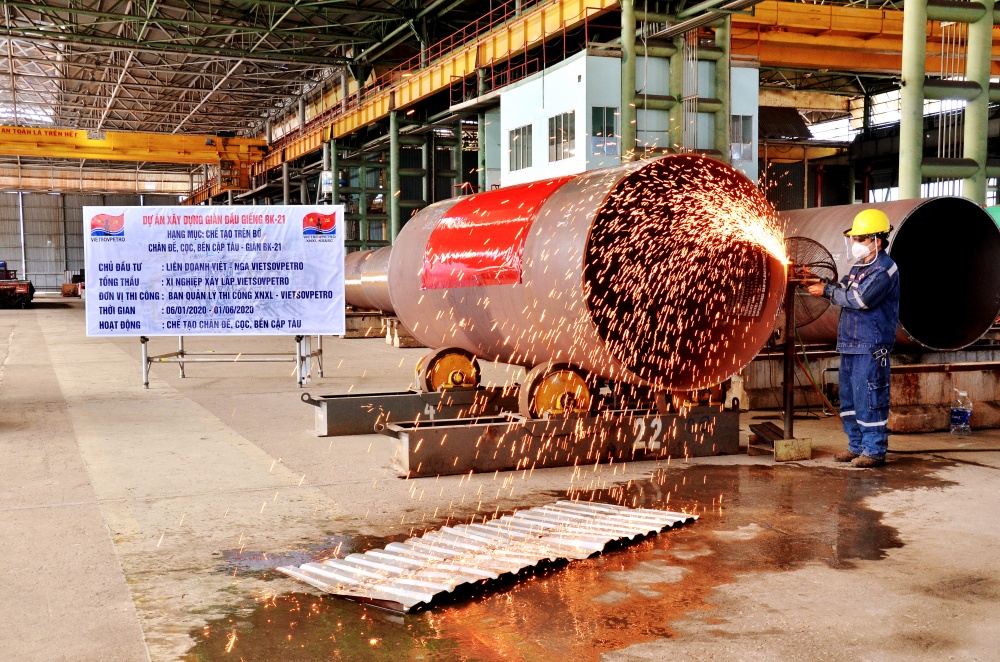 28-NTHT-AD-0004: Hoa lửa First-cut ống Chân đế BK-21.