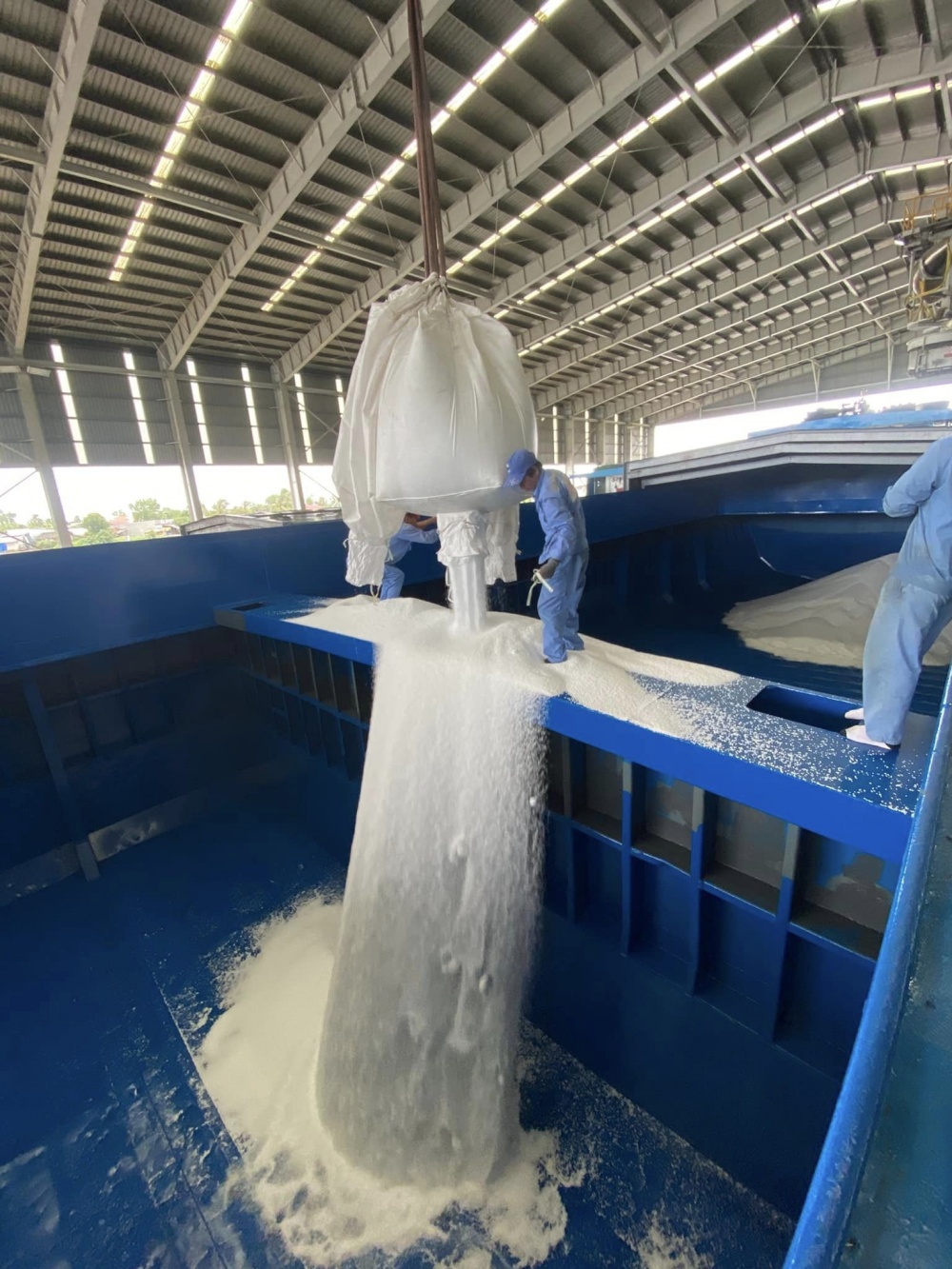 14-TTKT-AB-0001-07: Thác hạt ngọc mùa vàng cùng lên tàu đi muôn nơi.