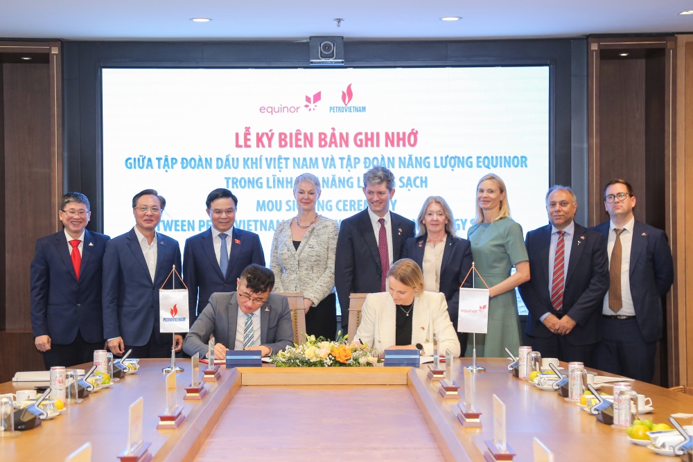 Petrovietnam và Equinor thúc đẩy hợp tác trong lĩnh vực năng lượng sạch Petrovietnam và Equinor thúc đẩy hợp tác trong lĩnh vực năng lượng sạch
