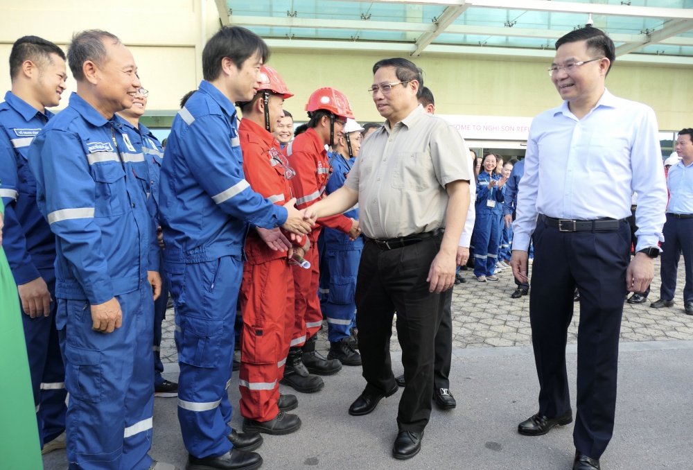 Thủ tướng Chính phủ Phạm Minh Chính thăm và làm việc tại Nhà máy lọc hóa dầu Nghi Sơn Thủ tướng Chính phủ Phạm Minh Chính thăm và làm việc tại Nhà máy lọc hóa dầu Nghi Sơn