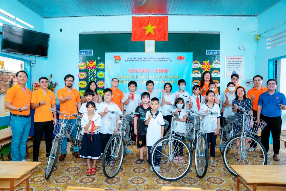 Đoàn Thanh niên tham gia chuyển đổi số và xu hướng chuyển dịch năng lượng của Vietsovpetro