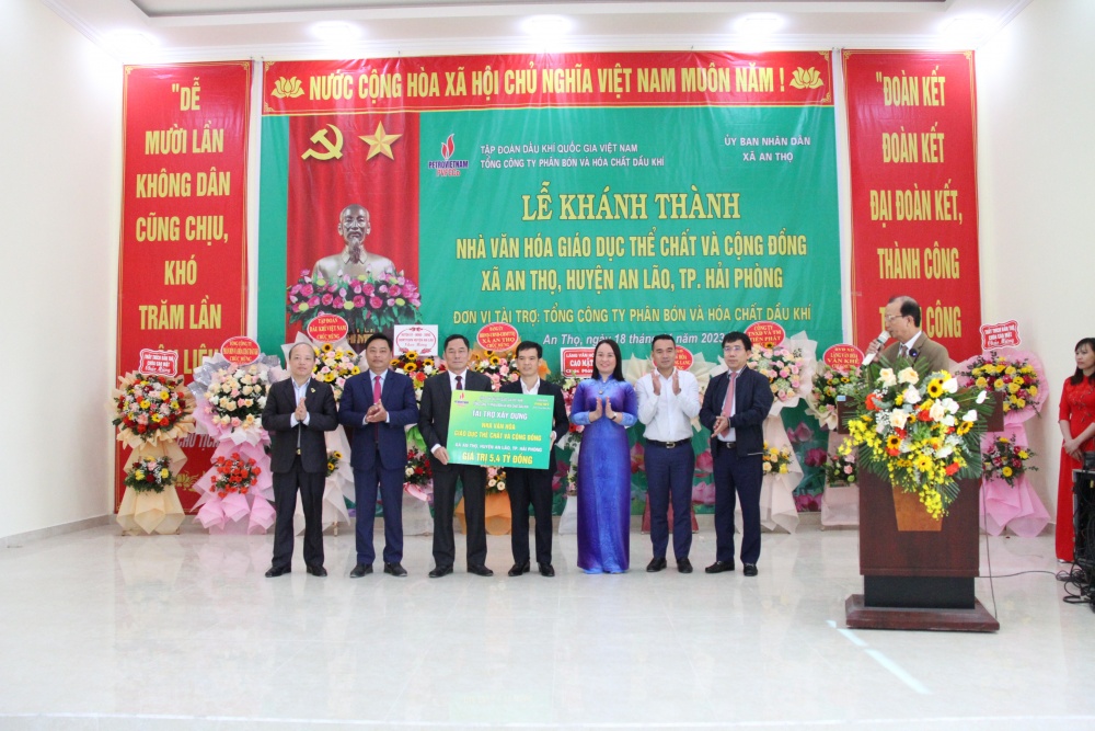 Petrovietnam/PVFCCo: Khánh thành công trình Nhà văn hóa giáo dục thể chất và cộng đồng tại huyện An Lão, Hải Phòng Petrovietnam/PVFCCo: Khánh thành công trình Nhà văn hóa giáo dục thể chất và cộng đồng tại huyện An Lão, Hải Phòng