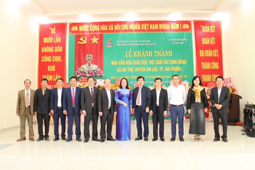 Petrovietnam/PVFCCo: Khánh thành công trình Nhà văn hóa giáo dục thể chất và cộng đồng tại huyện An Lão, Hải Phòng Petrovietnam/PVFCCo: Khánh thành công trình Nhà văn hóa giáo dục thể chất và cộng đồng tại huyện An Lão, Hải Phòng