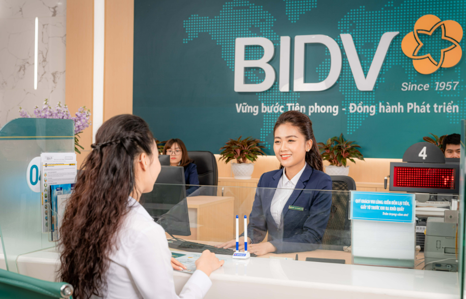 Tin ngân hàng ngày 21/11: Nhiều lãnh đạo SeABank đăng ký bán tổng 22 triệu cổ phiếu