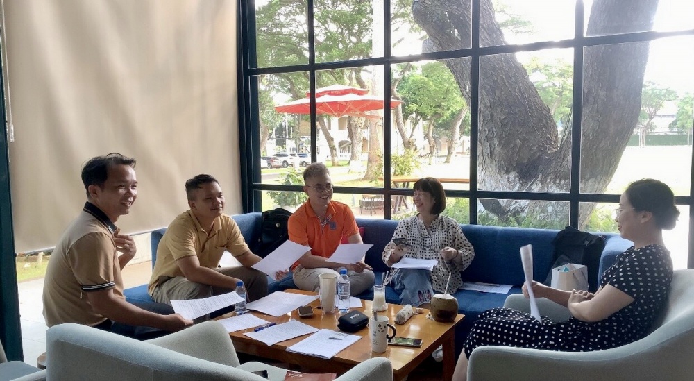 H2. Khóa học mang lại nhiều kiến thức mới và hay về phát thanh truyền thông H2. Khóa học mang lại nhiều kiến thức mới và hay về phát thanh truyền thông