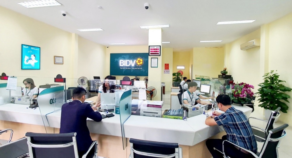 Lãnh đạo BIDV thăm, viếng và hỗ trợ gia đình nạn nhân vụ cướp ngân hàng tại Đà Nẵng Lãnh đạo BIDV thăm, viếng và hỗ trợ gia đình nạn nhân vụ cướp ngân hàng tại Đà Nẵng