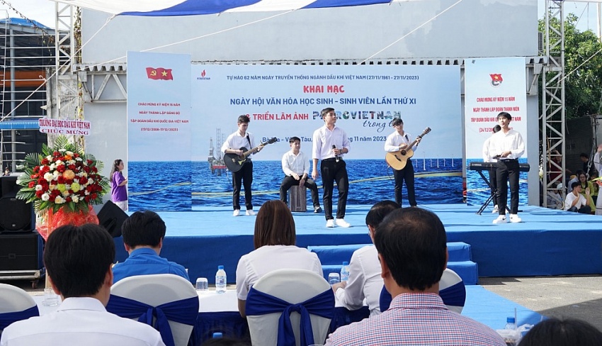 Sôi nổi Ngày hội Văn hóa Học sinh – Sinh viên năm 2023 và Triển lãm ảnh “Petrovietnam trong tôi” Sôi nổi Ngày hội Văn hóa Học sinh – Sinh viên năm 2023 và triển lãm ảnh “Petrovietnam trong tôi”