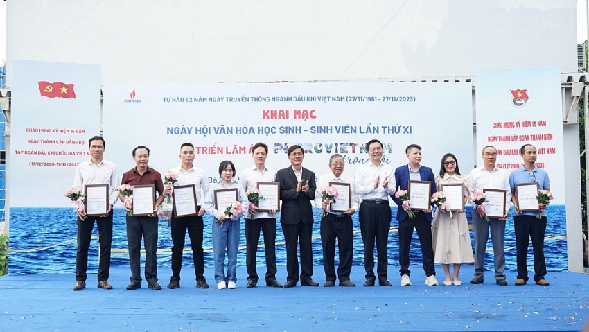 Sôi nổi Ngày hội Văn hóa Học sinh – Sinh viên năm 2023 và Triển lãm ảnh “Petrovietnam trong tôi” Sôi nổi Ngày hội Văn hóa Học sinh – Sinh viên năm 2023 và triển lãm ảnh “Petrovietnam trong tôi”