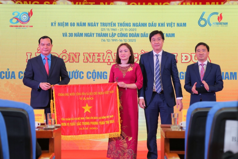 Công đoàn Dầu khí Việt Nam đồng hành cùng Petrovietnam thực hiện mong ước của Chủ tịch Hồ Chí Minh Công đoàn Dầu khí Việt Nam đồng hành cùng Petrovietnam thực hiện mong ước của Chủ tịch Hồ Chí Minh
