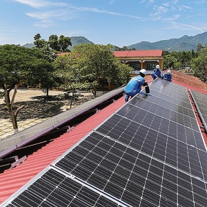 Bài 3: Cần nhanh chóng hoàn thiện khung chính sách pháp luật về phát triển năng lượng tái tạo