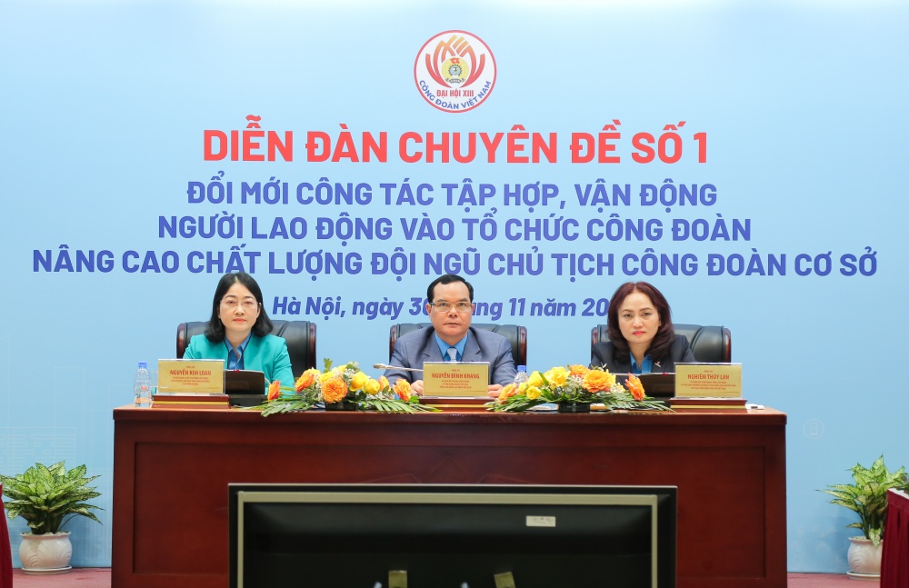 Đổi mới công tác tập hợp, vận động người lao động vào tổ chức công đoàn