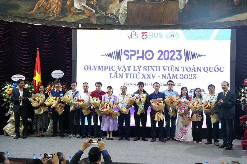 Sinh viên PVU đạt thành tích cao tại Cuộc thi Olympic Vật lý sinh viên toàn quốc lần thứ 25 năm 2023