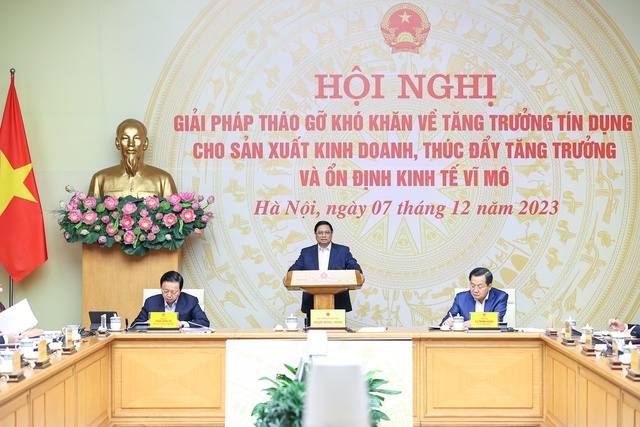Thủ tướng yêu cầu tiếp tục tiết giảm chi phí, tăng cường chuyển đổi số, giảm lãi suất Thủ tướng yêu cầu tiếp tục tiết giảm chi phí, tăng cường chuyển đổi số, giảm lãi suất