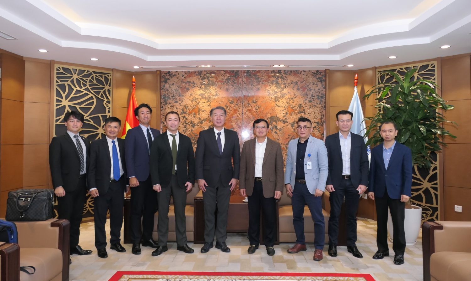Chủ tịch HĐTV Petrovietnam Hoàng Quốc Vượng tiếp đoàn Marubeni, Nhật Bản Chủ tịch HĐTV Petrovietnam Hoàng Quốc Vượng tiếp đoàn Marubeni, Nhật Bản