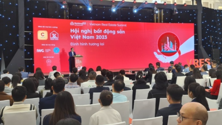 VRES 2023: Bàn về xu hướng thị trường, chính sách và tín dụng ngành bất động sản VRES 2023: Bàn về xu hướng thị trường, chính sách và tín dụng ngành bất động sản