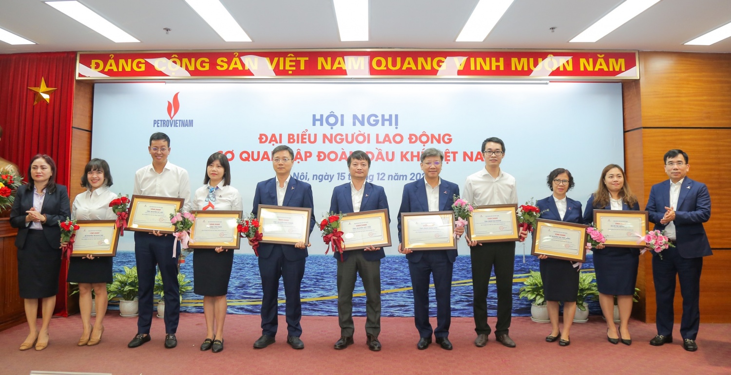 Hội nghị đại biểu người lao động Cơ quan Tập đoàn Dầu khí Việt Nam năm 2024: Tăng cường và bổ sung các động lực phát triển Hội nghị Đại biểu người lao động Cơ quan Tập đoàn Dầu khí Việt Nam năm 2024: Tăng cường các động lực tăng trưởng