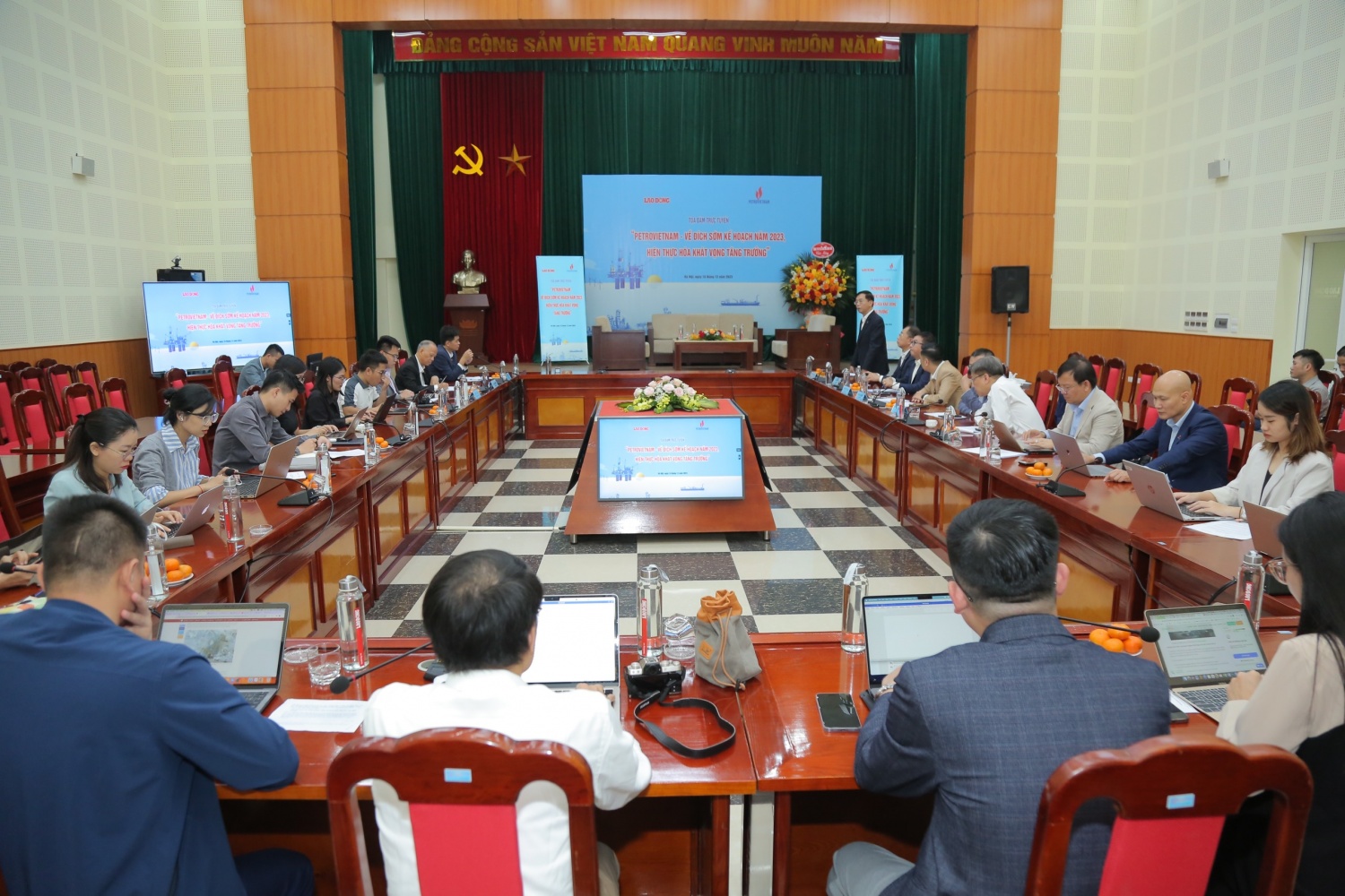 Hành trình hiện thực hóa khát vọng tăng trưởng của Petrovietnam Hành trình hiện thực hóa khát vọng tăng trưởng của Petrovietnam