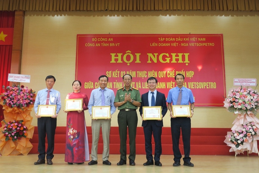 Công tác phối hợp giữa Vietsovpetro và Công an tỉnh Bà Rịa - Vũng Tàu đạt hiệu quả cao Công tác phối hợp giữa Vietsovpetro và Công an tỉnh Bà Rịa - Vũng Tàu đạt hiệu quả cao