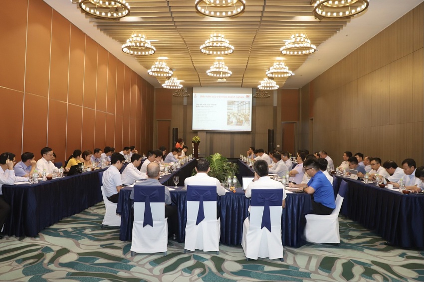 Giá trị cốt lõi của Xí nghiệp Khai thác Dầu khí và con người Xí nghiệp Khai thác Dầu khí trong hệ giá trị cốt lõi của Vietsovpetro và con người Vietsovpetro Giá trị cốt lõi của Xí nghiệp Khai thác Dầu khí trong hệ giá trị cốt lõi của Vietsovpetro