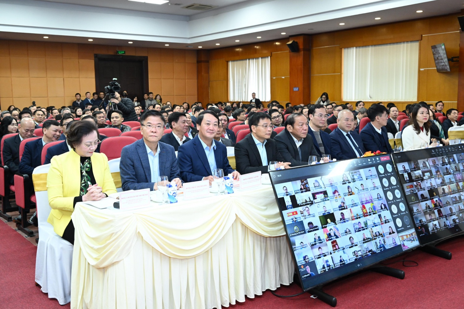 Bộ Công Thương cần nhận diện rõ các hạn chế để phát triển ngành trong năm 2024 Bộ Công Thương cần nhận diện rõ các hạn chế để phát triển ngành trong năm 2024