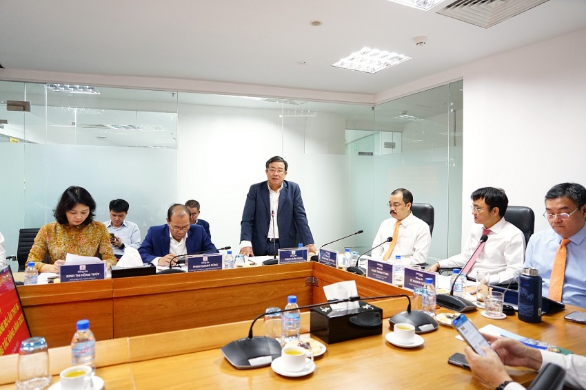 Đồng chí Phạm Xuân Cảnh - Phó Bí thư Thường trực Đảng ủy, Thành viên HĐTV Tập đoàn phát biểu chỉ đạo Đồng chí Phạm Xuân Cảnh - Phó Bí thư Thường trực Đảng ủy, Thành viên HĐTV Tập đoàn phát biểu chỉ đạo