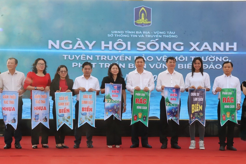 Hoa hậu H'Hen Niê và Nhạc sĩ Giáng Son tham gia” Ngày hội sống xanh năm 2023 “ tỉnh Bà Rịa – Vũng Tàu