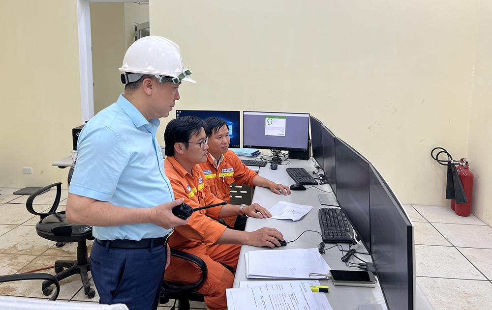 Đóng điện Dự án Trạm biến áp 220kV Long Khánh và đấu nối