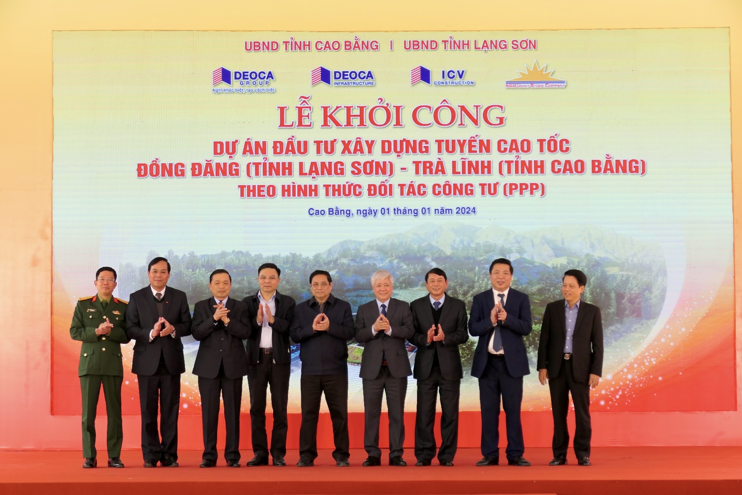 Bí thư Đảng ủy, Chủ tịch HĐTV Lê Mạnh Hùng và đoàn công tác Petrovietnam thực hiện an sinh xã hội tại tỉnh Cao Bằng