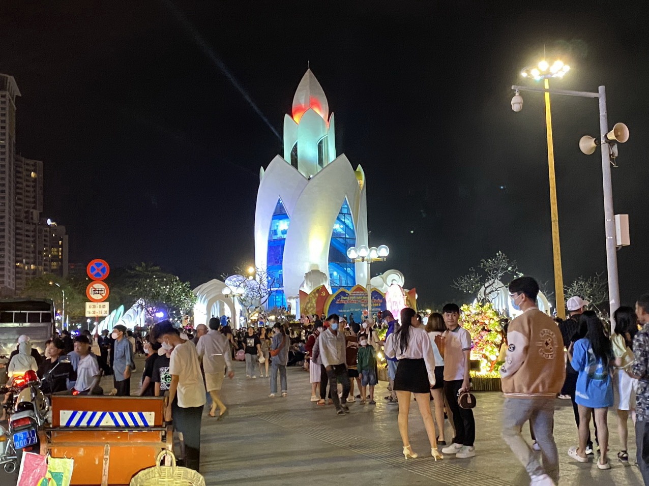 Gần 470.000 lượt khách đến Khánh Hòa dịp Tết Dương lịch