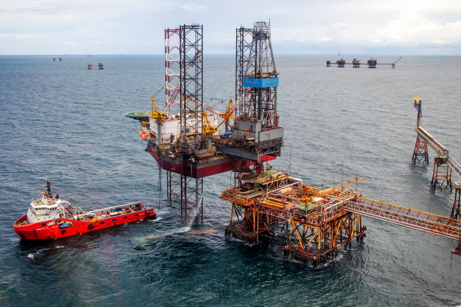 E&P sẽ tiếp tục là động lực để Petrovietnam phát triển E&P sẽ tiếp tục là động lực để Petrovietnam phát triển