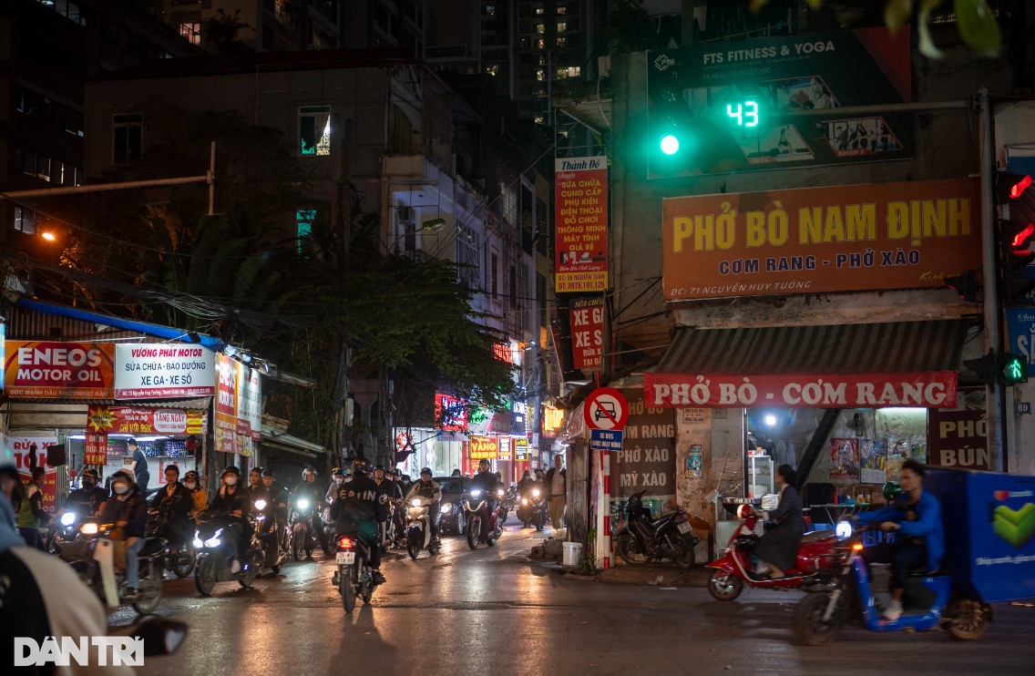 Hiện trạng đường Nguyễn Tuân dự kiến mở rộng lên 21m để giảm ùn tắc
