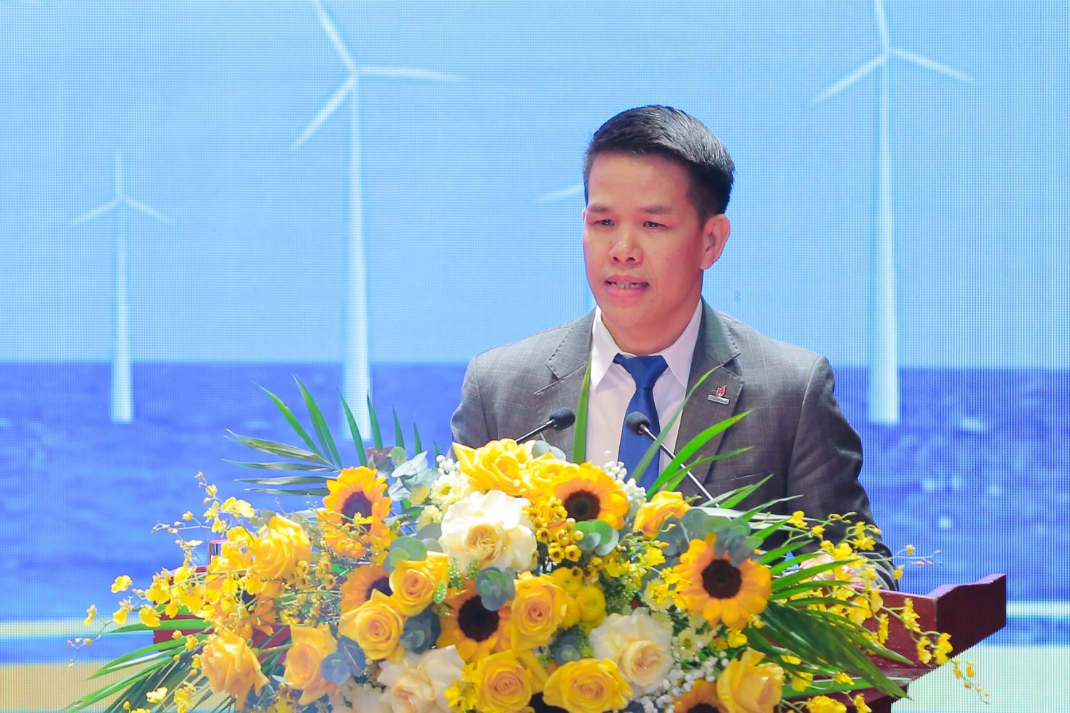 “Ngược dòng” khó khăn, Petrovietnam tăng trưởng mạnh mẽ, lập kỷ lục doanh thu trong năm 2023 “Ngược dòng” khó khăn, Petrovietnam tăng trưởng mạnh mẽ, lập kỷ lục doanh thu trong năm 2023