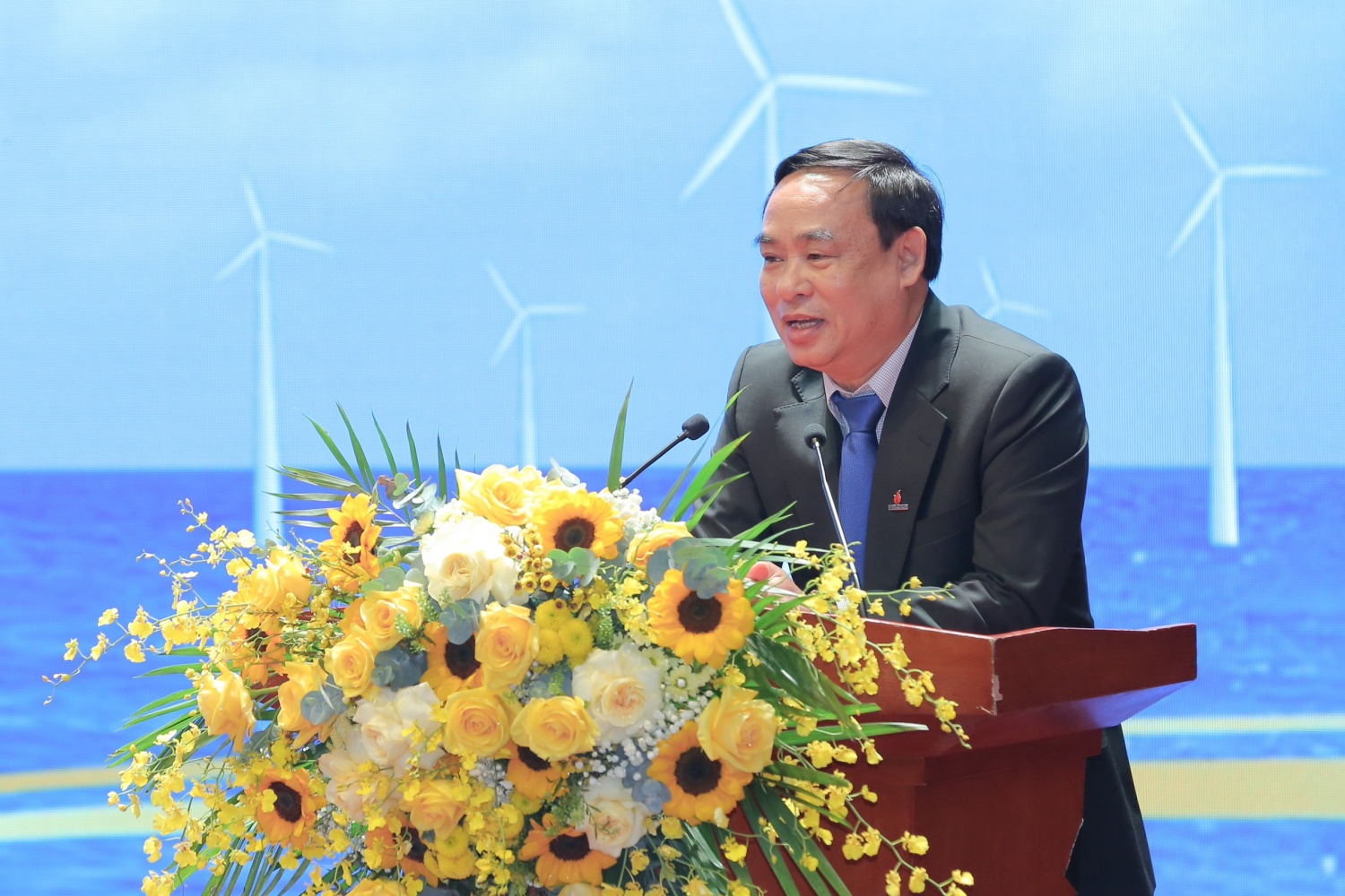 “Ngược dòng” thách thức, Petrovietnam tăng trưởng mạnh mẽ, lập kỷ lục doanh thu trong năm 2023 “Ngược dòng” thách thức, Petrovietnam tăng trưởng mạnh mẽ, lập kỷ lục doanh thu trong năm 2023