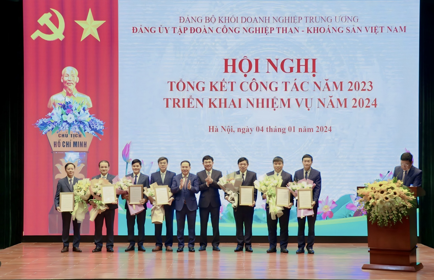Phát huy truyền thống “Kỷ luật và đồng tâm” xây dựng Đảng bộ TKV trong sạch, vững mạnh,