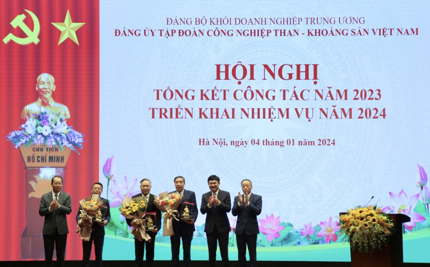 Phát huy truyền thống “Kỷ luật và đồng tâm” xây dựng Đảng bộ TKV trong sạch, vững mạnh,