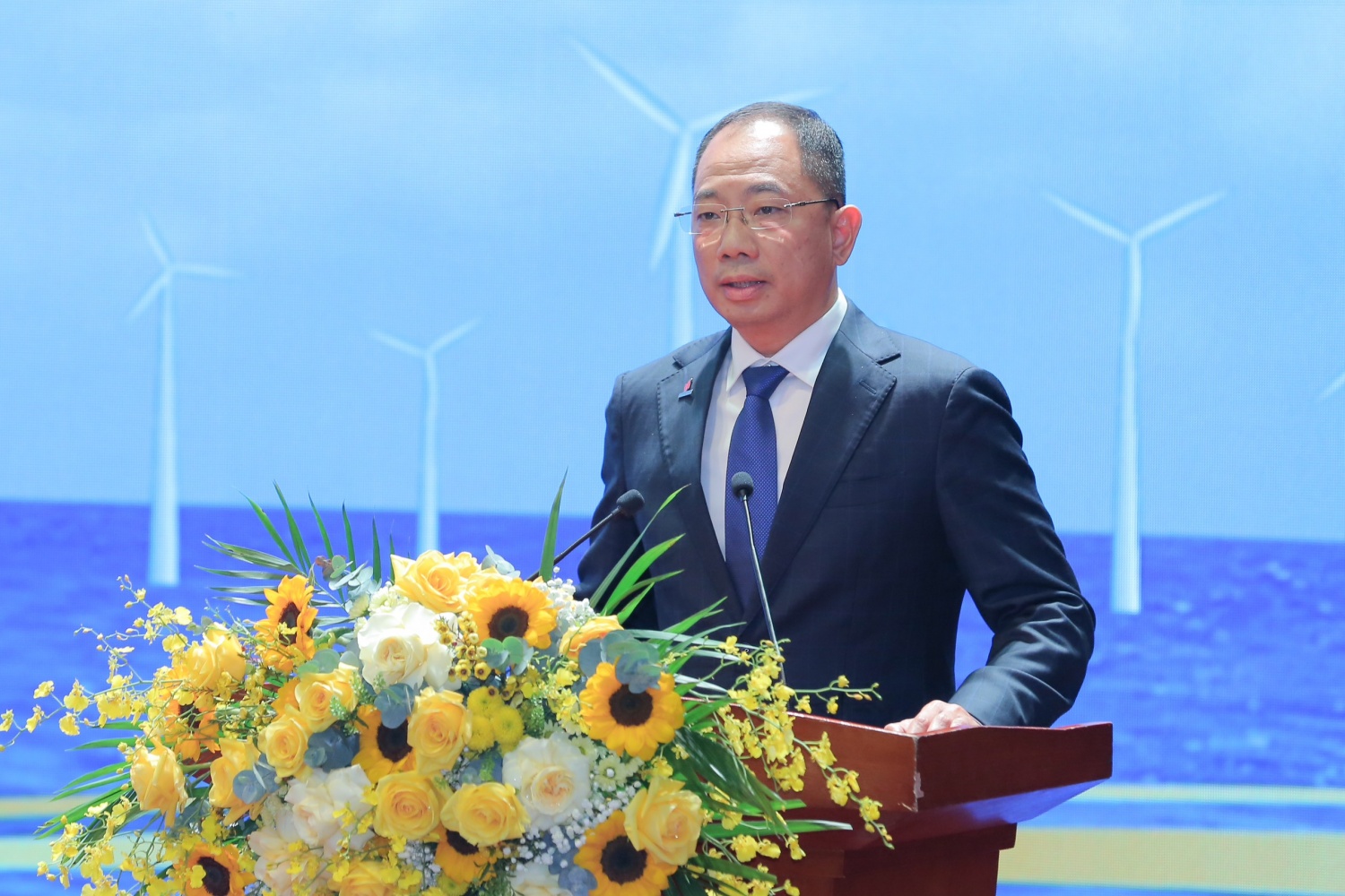 “Ngược dòng” thách thức, Petrovietnam tăng trưởng mạnh mẽ, lập kỷ lục doanh thu trong năm 2023 “Ngược dòng” thách thức, Petrovietnam tăng trưởng mạnh mẽ, lập kỷ lục doanh thu trong năm 2023