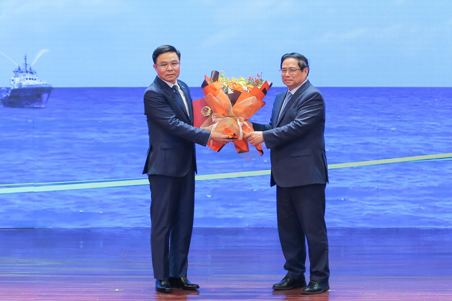 Thủ tướng Phạm Minh Chính dự Hội nghị tổng kết và trao quyết định bổ nhiệm Chủ tịch HĐTV Petrovietnam
