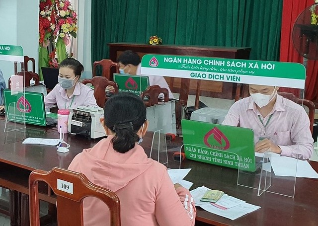 Tin ngân hàng ngày 10/1: Hơn 77,4% người trưởng thành có tài khoản thanh toán Tin ngân hàng ngày 10/1: Hơn 77,4% người trưởng thành có tài khoản thanh toán