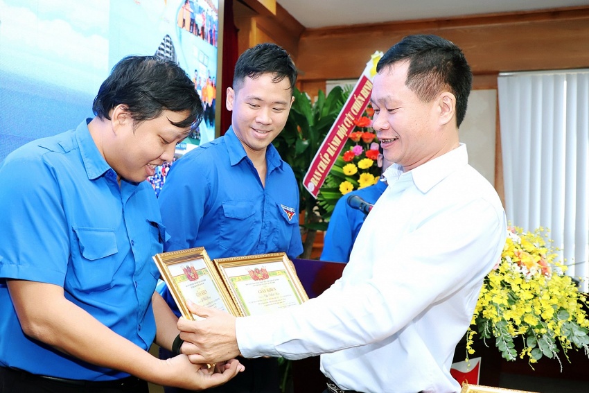 Tuổi trẻ Vietsovpetro: Xung kích, sáng tạo, hoàn thành xuất sắc nhiệm vụ năm 2023 Tuổi trẻ Vietsovpetro: Xung kích, sáng tạo, hoàn thành xuất sắc nhiệm vụ năm 2023
