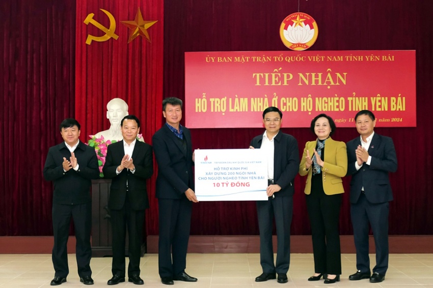 Petrovietnam/BSR hỗ trợ xây dựng 200 ngôi nhà cho người nghèo tỉnh Yên Bái Petrovietnam/BSR hỗ trợ xây dựng 200 ngôi nhà cho người nghèo tỉnh Yên Bái