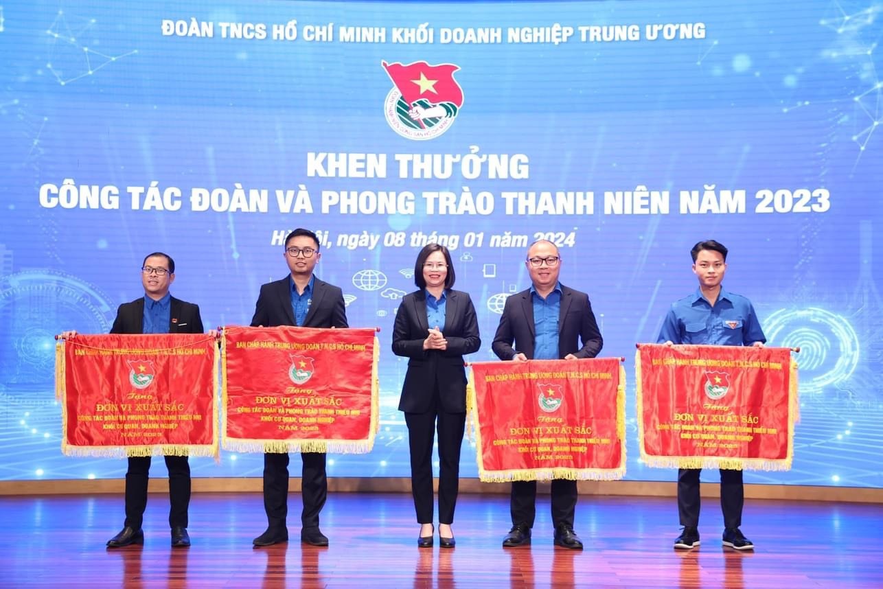 Tuổi trẻ Vietsovpetro: Xung kích, sáng tạo, hoàn thành xuất sắc nhiệm vụ năm 2023 Tuổi trẻ Vietsovpetro: Xung kích, sáng tạo, hoàn thành xuất sắc nhiệm vụ năm 2023