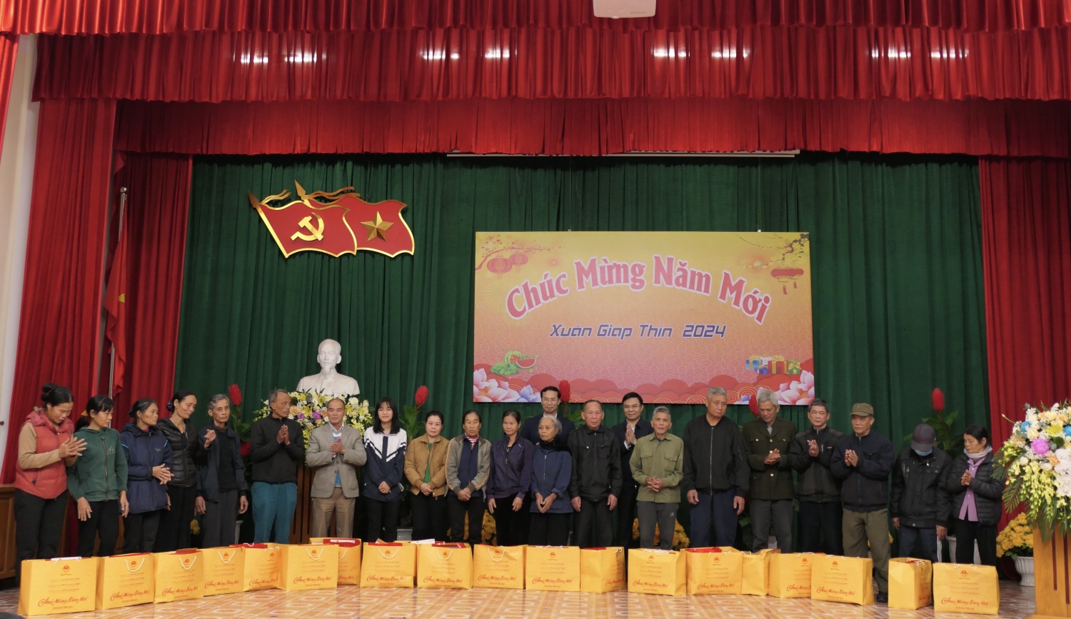 Petrovietnam/BSR thực hiện công tác an sinh xã hội tại huyện Kim Động, Hưng Yên Petrovietnam/BSR thực hiện công tác an sinh xã hội tại huyện Kim Động, Hưng Yên