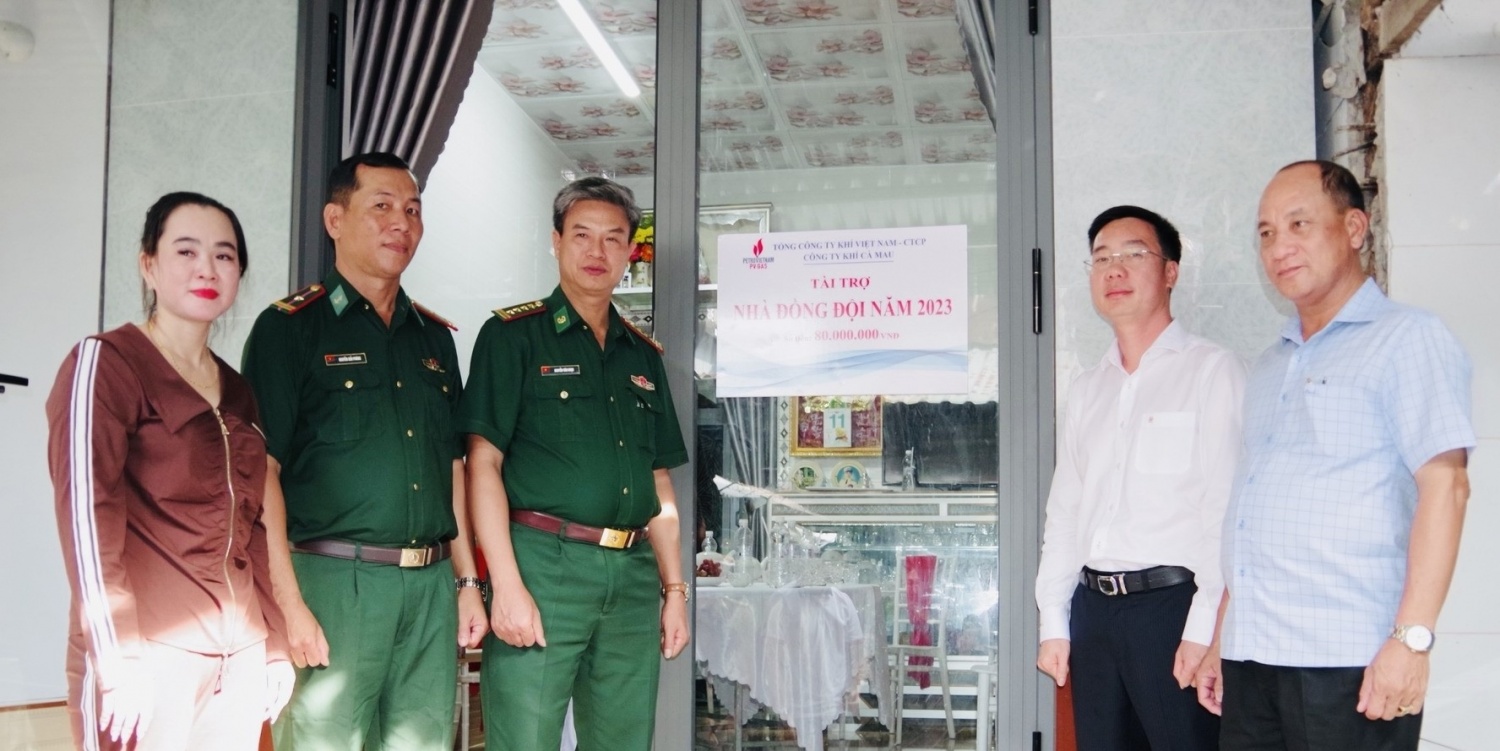 Lễ bàn giao “Nhà đồng đội” cho Thiếu tá quân nhân chuyên nghiệp Nguyễn Giải Phóng