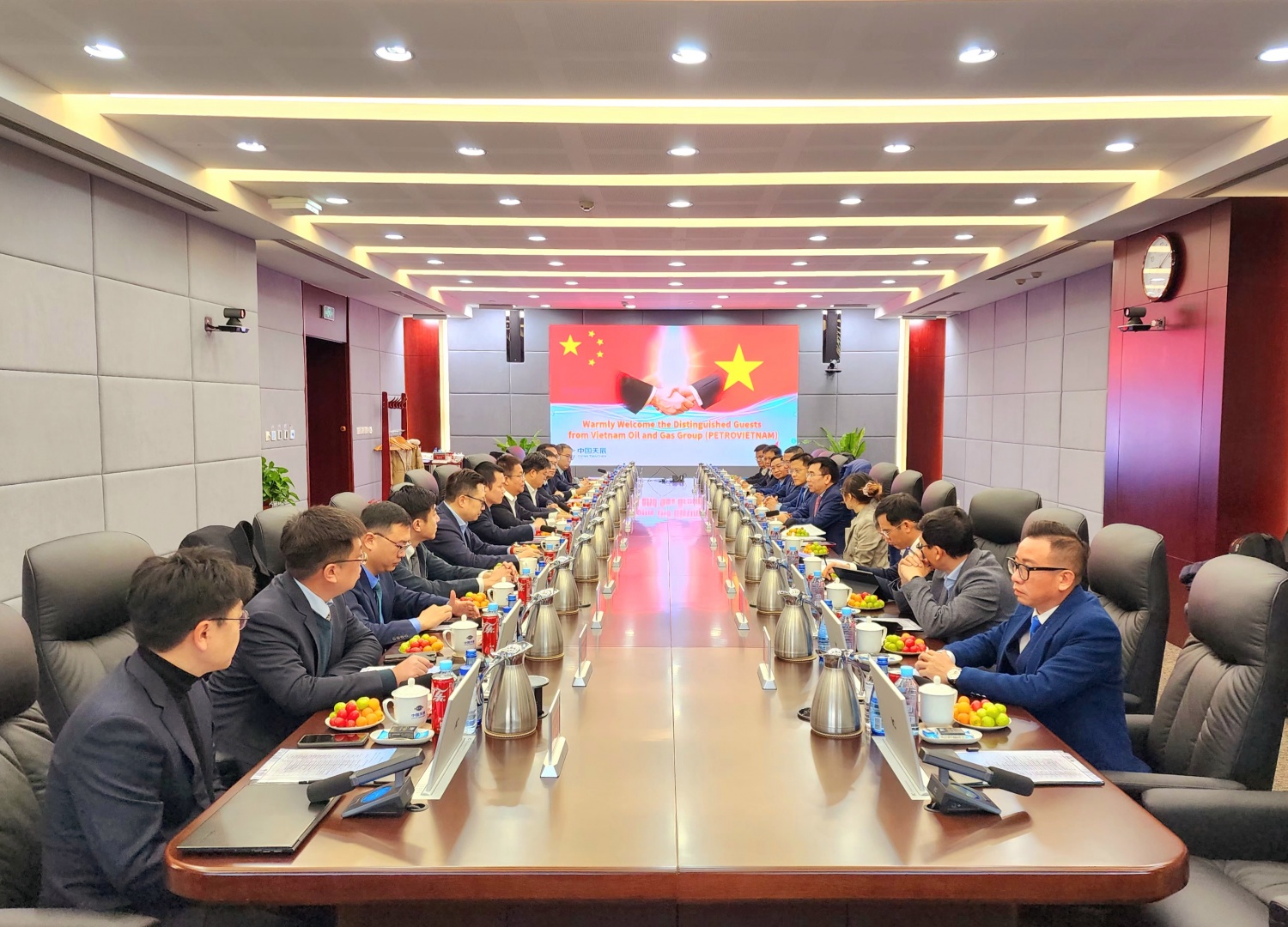 Petrovietnam thúc đẩy hợp tác sản xuất xơ sợi, hóa dầu, hóa chất với đối tác Trung Quốc Petrovietnam thúc đẩy hợp tác sản xuất xơ sợi, hóa dầu, hóa chất với đối tác Trung Quốc